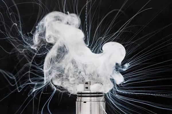 Why does my e-cigarette crackle?